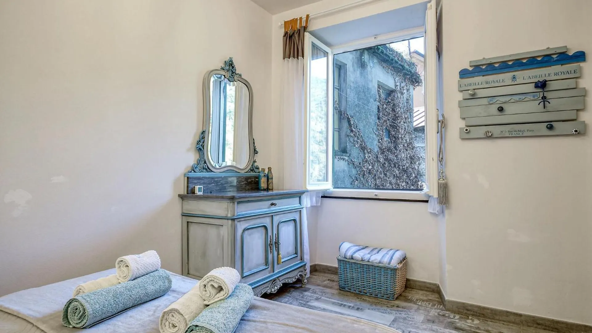 Lovely Apartment In Sori With Kitchen